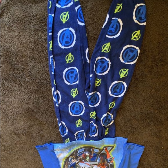 Pijamas - Picture 2 of 2